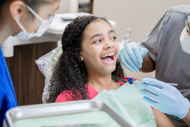 Best Emergency Gum Treatment in Montclair, VA